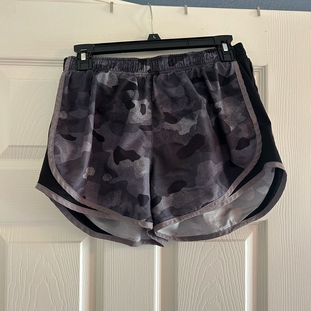 Nike Gray and Black Athletic Shorts Lightweight Moisture-Wicking